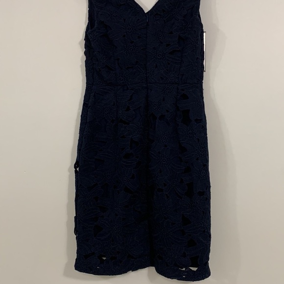 Banana Republic Navy Blue Floral Lace size 2 petite - Picture 4 of 10